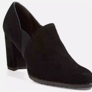 . Stuart Weitzman black suede bootie in good preloved condition.